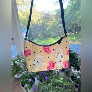 Stylish Cream Handbag with Graphic Print